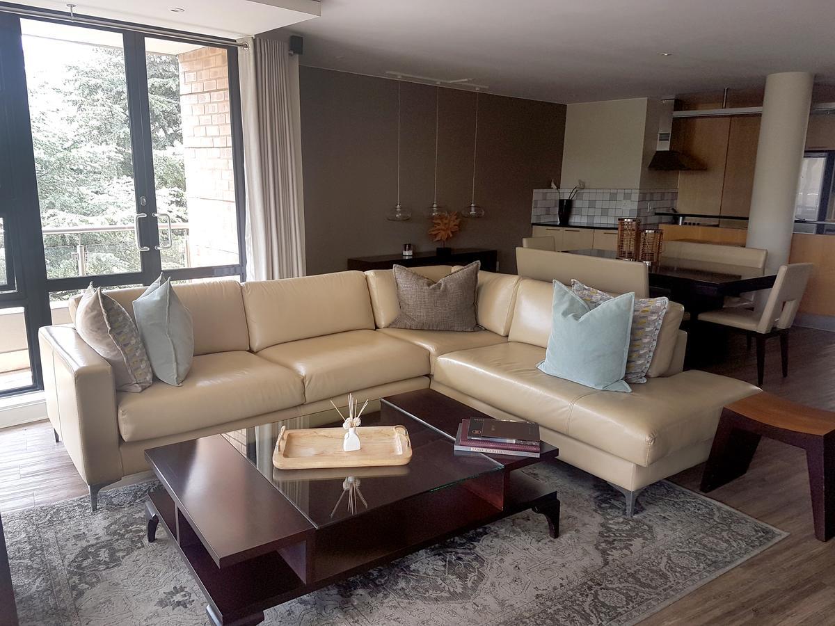 Weom Apartments Sandton Exterior photo