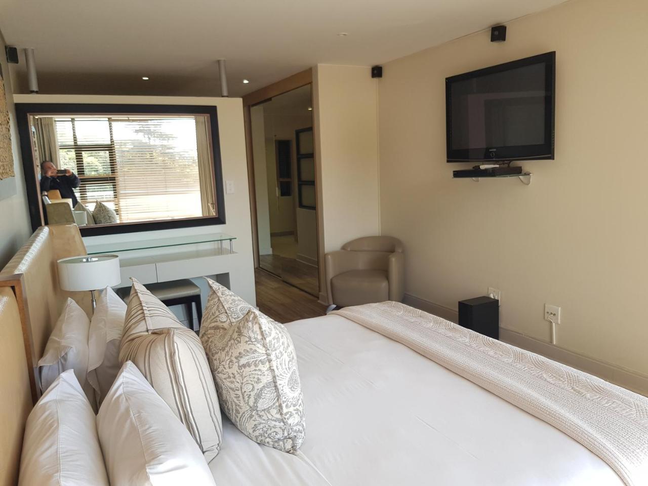 Weom Apartments Sandton Exterior photo